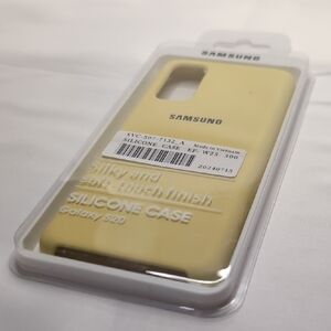 Samsung Galaxy S20 Soft Silicone Case - Cream